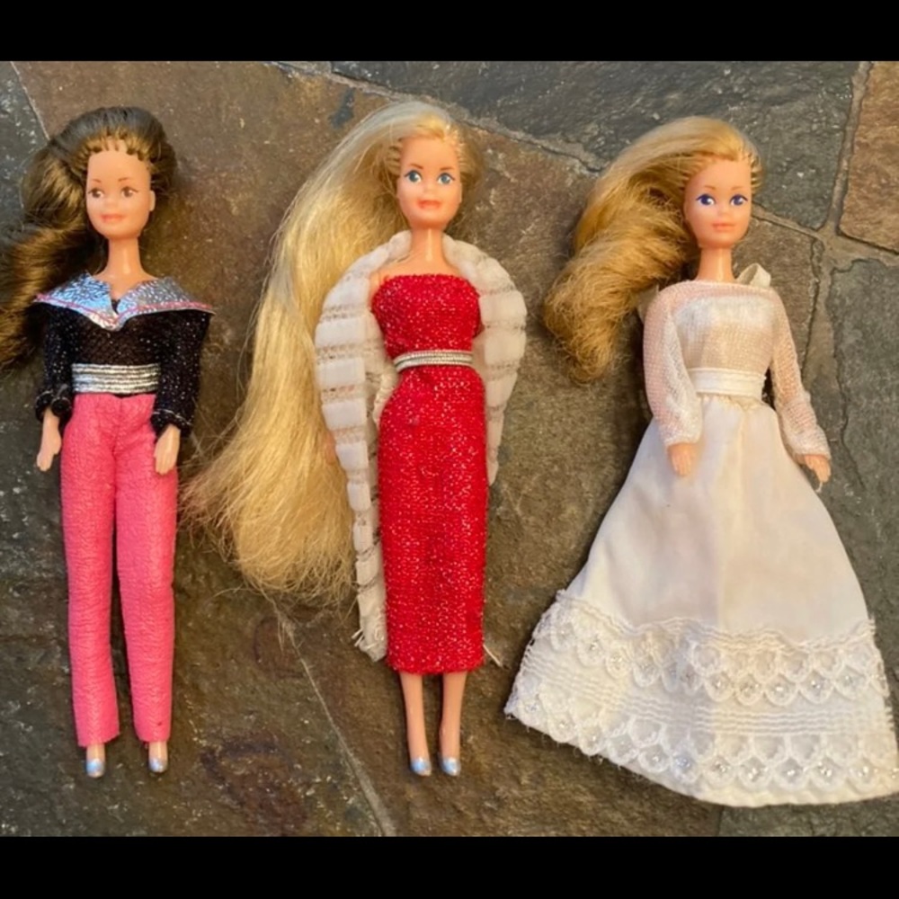 Dazzle dolls and fashions